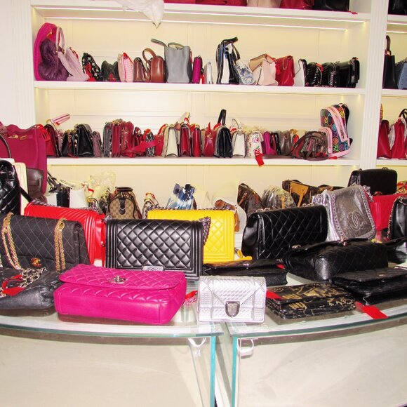 Meet Jimi Luxury, Wide selections of pre-owned luxury bags - Picture 12 of 12